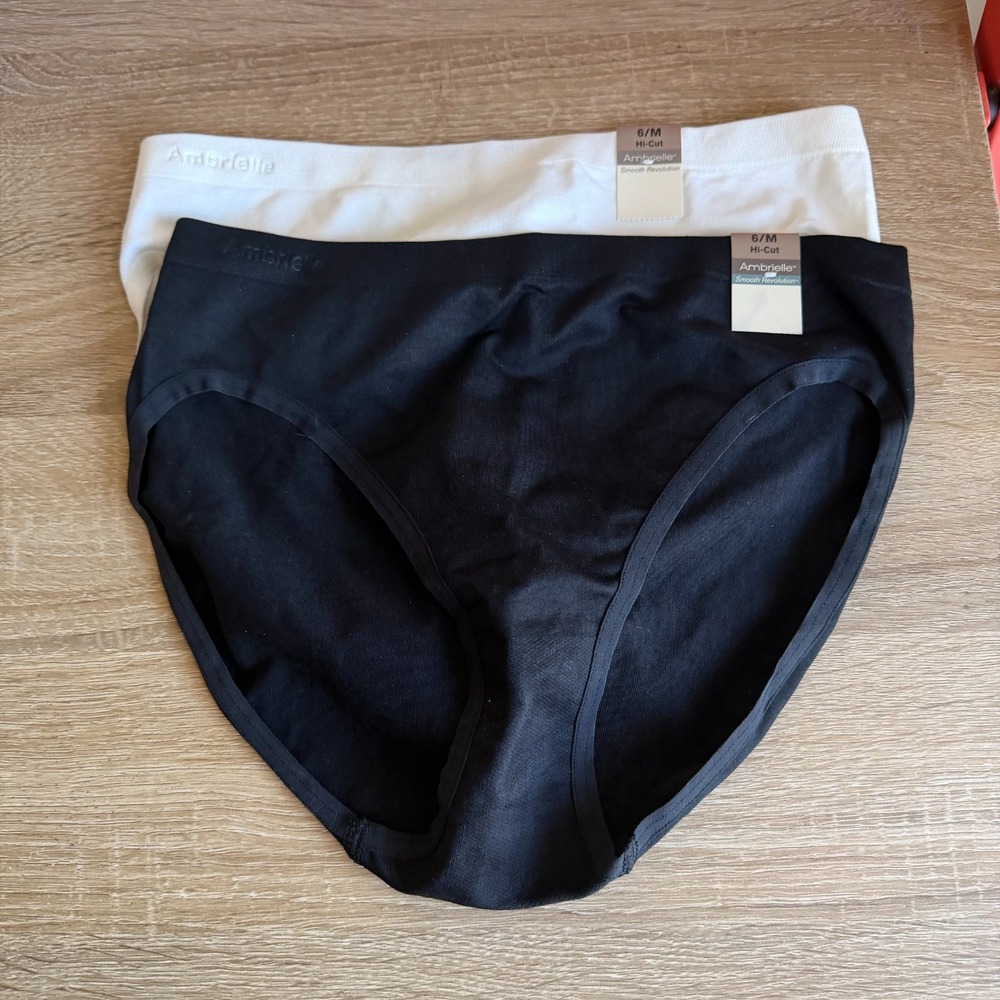 NWT Set of 2 White Black High Cut Ambrielle Soft Underwear Bikini Size 6 Classic